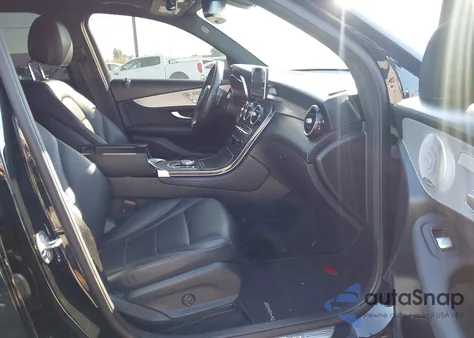 2019 Mercedes-Benz Glc 300 z USA, uszkodzony, nr VIN WDC0G4JB2KV184411